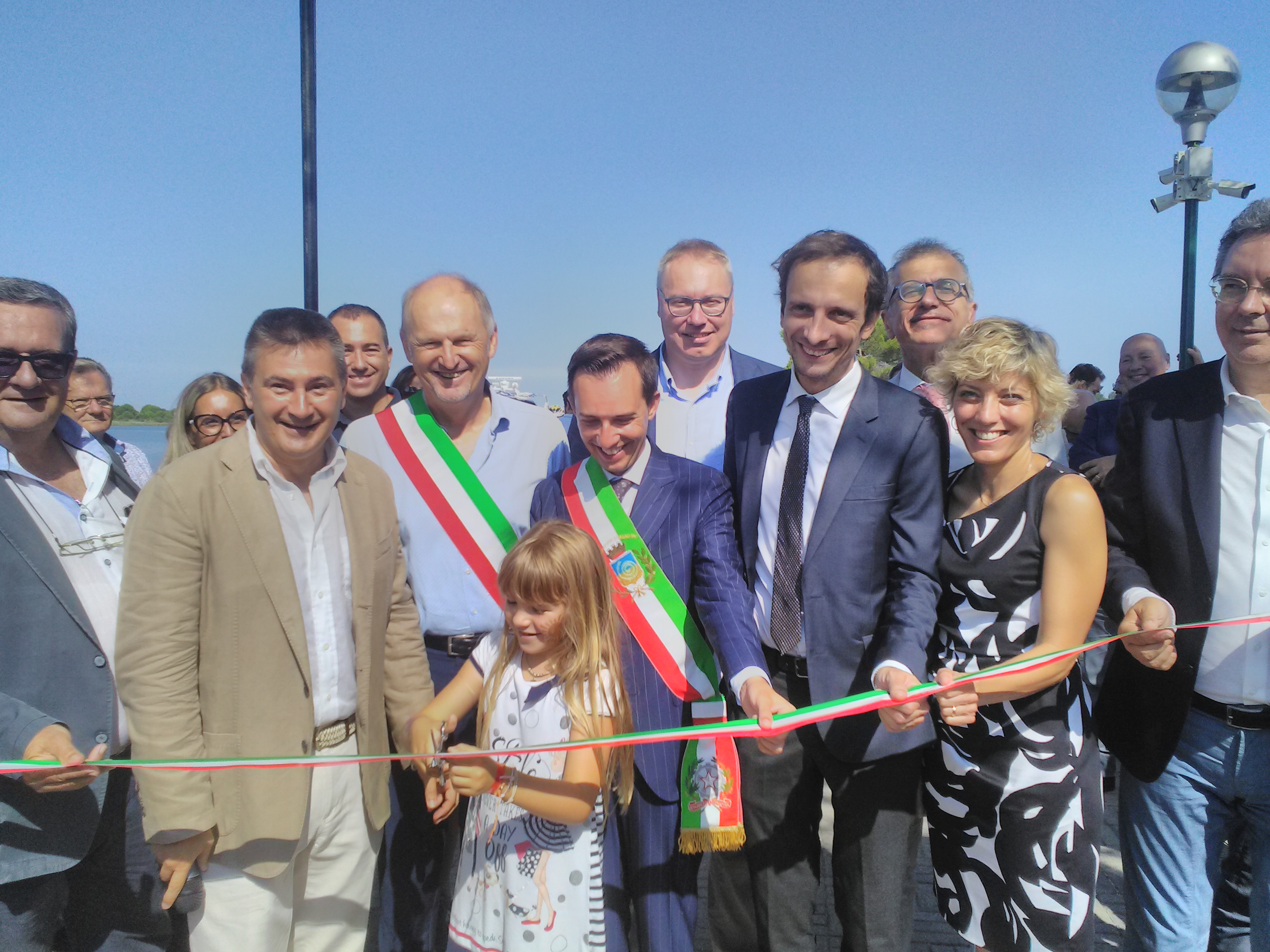 LIGNANO-BIBIONE: INAUGURATA LA NUOVA IMBARCAZIONE PER I TURISTI 